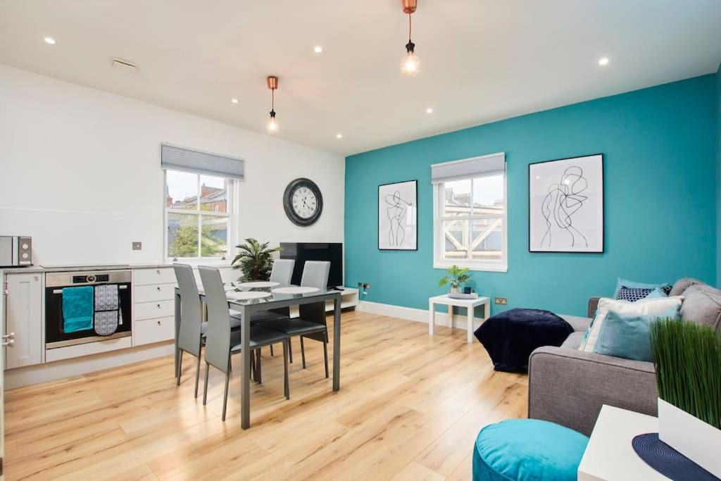 Beautiful Central Apartment Leamington Spa Esterno foto